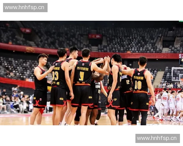 上海vs山东,国手都缺阵,外援比拼成关键,上海稍占上风 上海vs山东,国手都缺阵,外援比拼成关键,上海稍占上风